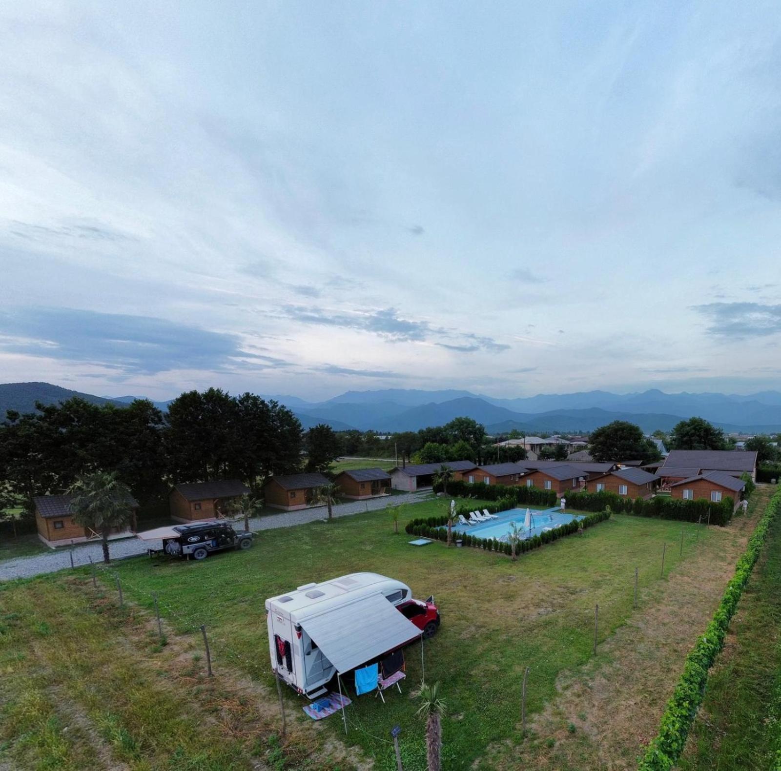 Finca Idoize Camping Hotel Akhmeta Exterior foto